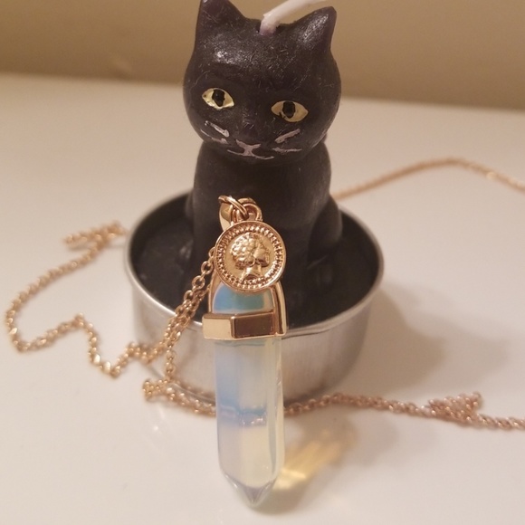 Resin Necklace - Picture 3 of 4